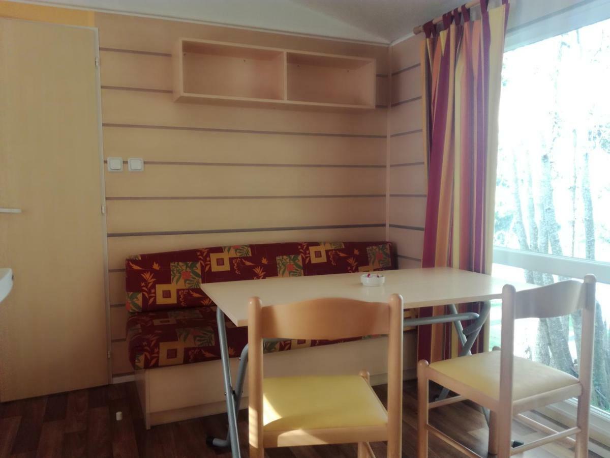 Camping De Flechat Hotel Орсивал Екстериор снимка
